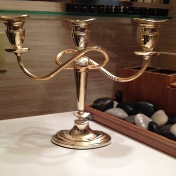 PAIR Vintage Silver Plate Candelabra - Made in UK - Picture 2 of 6
